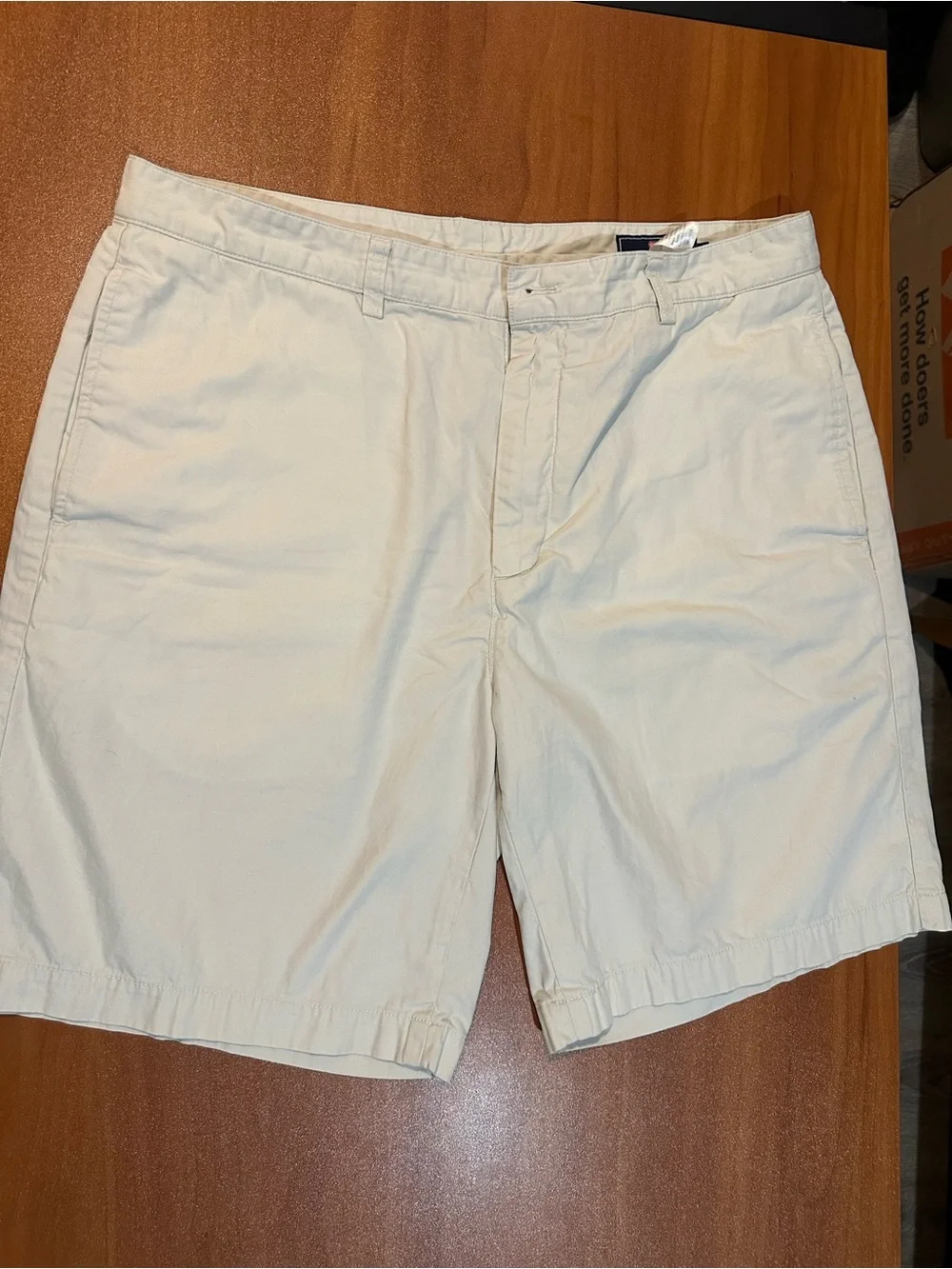 Vineyard Vines Men’s 100% Cotton Khaki Chino Shorts Size 36 Flat Front Beige
